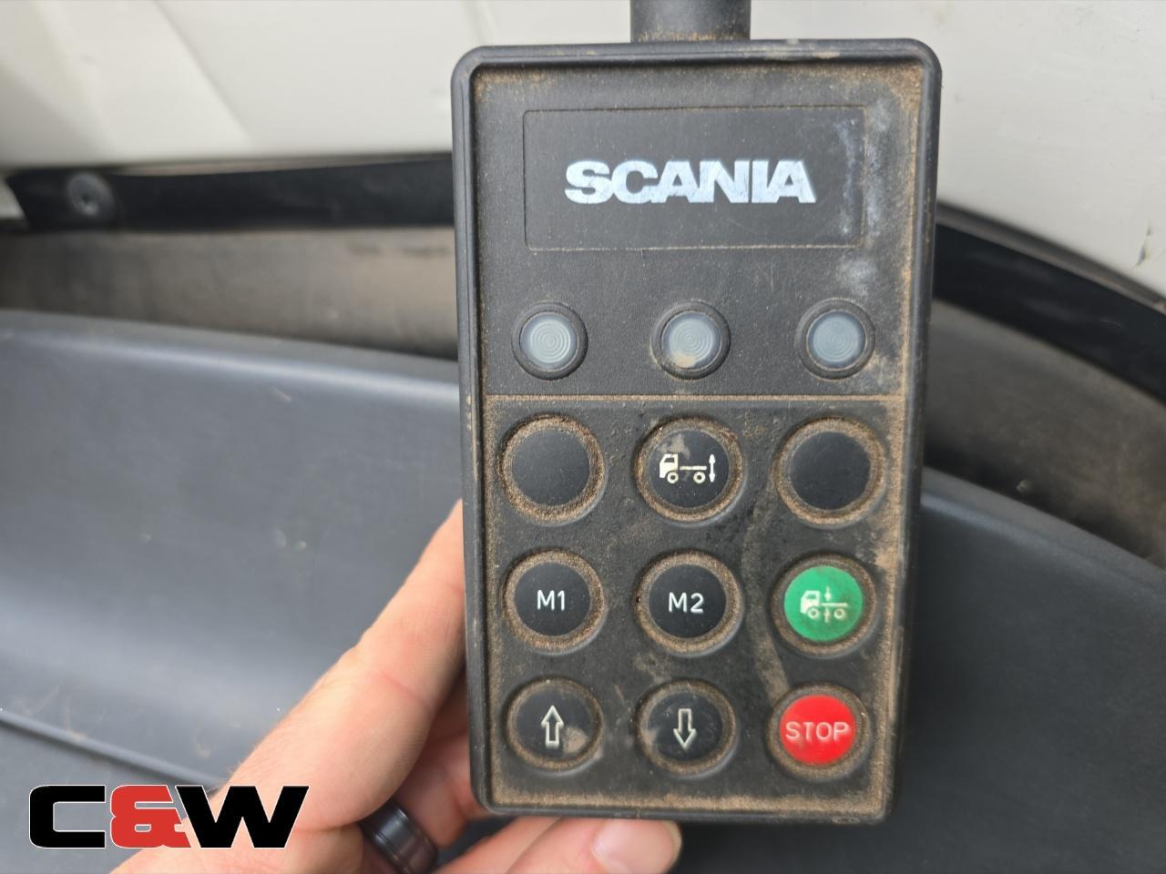 Vehicle image 19